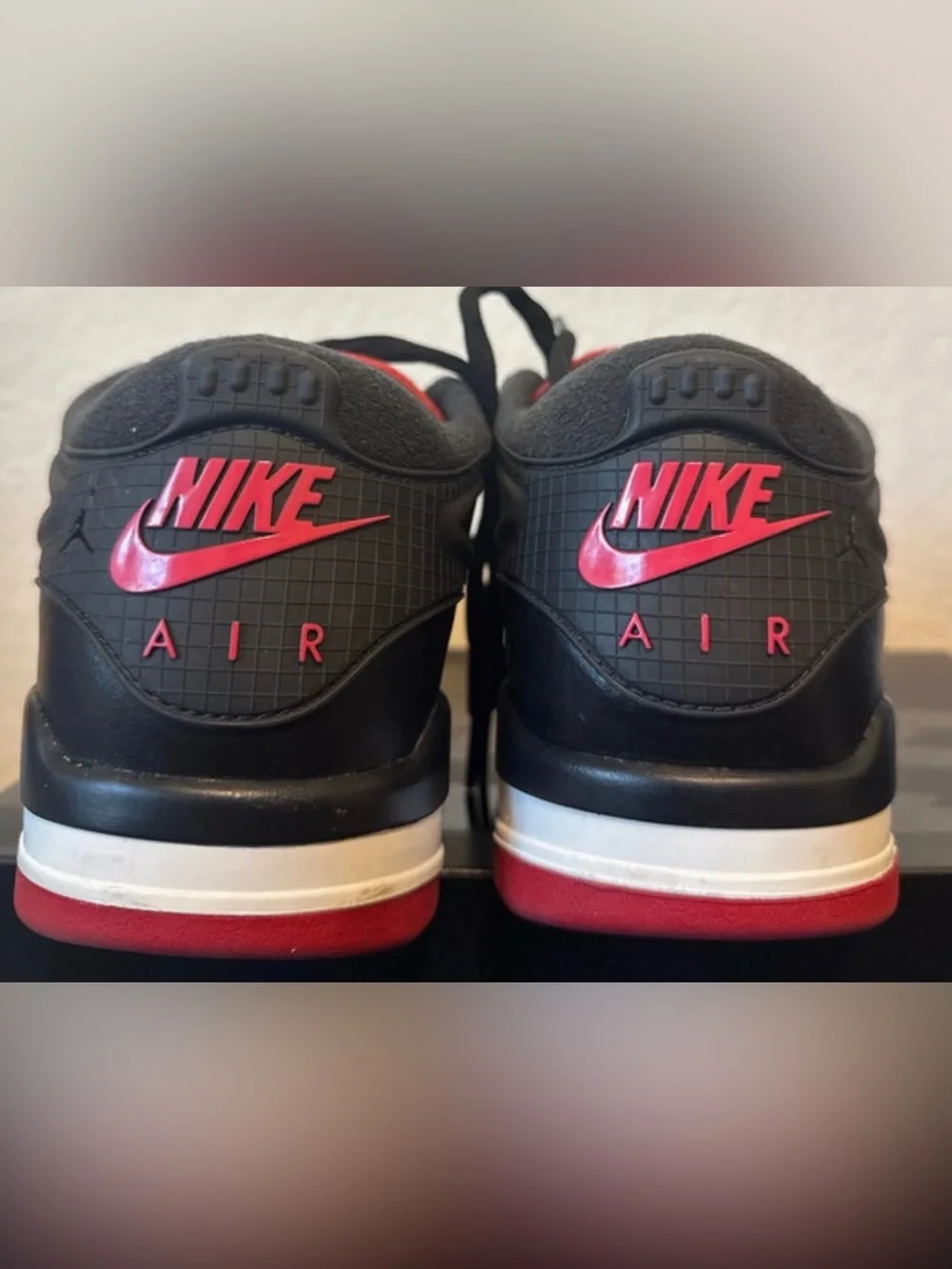 Jordan 4 RM bred color Men's Black and Red Low-Top Sneakers